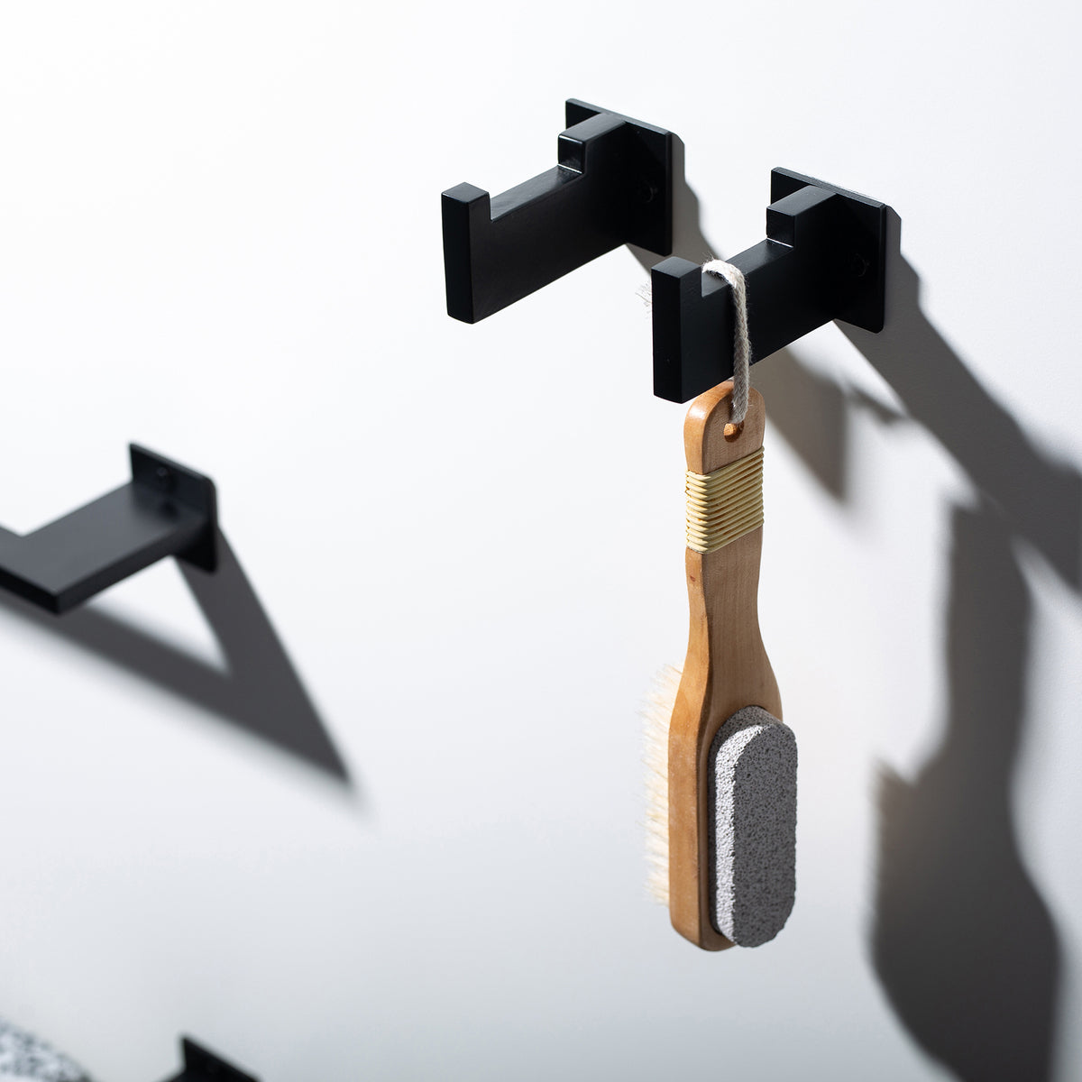 Colgador Slim Black - Elegante y Funcional