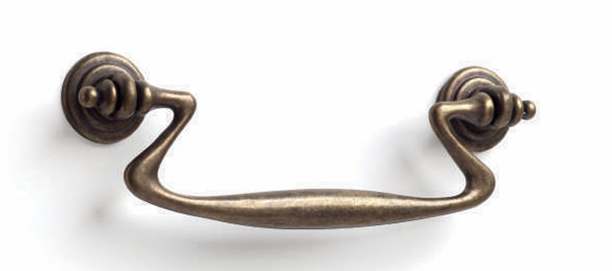 Asa abatible de zamak: elegancia vintage para tus muebles