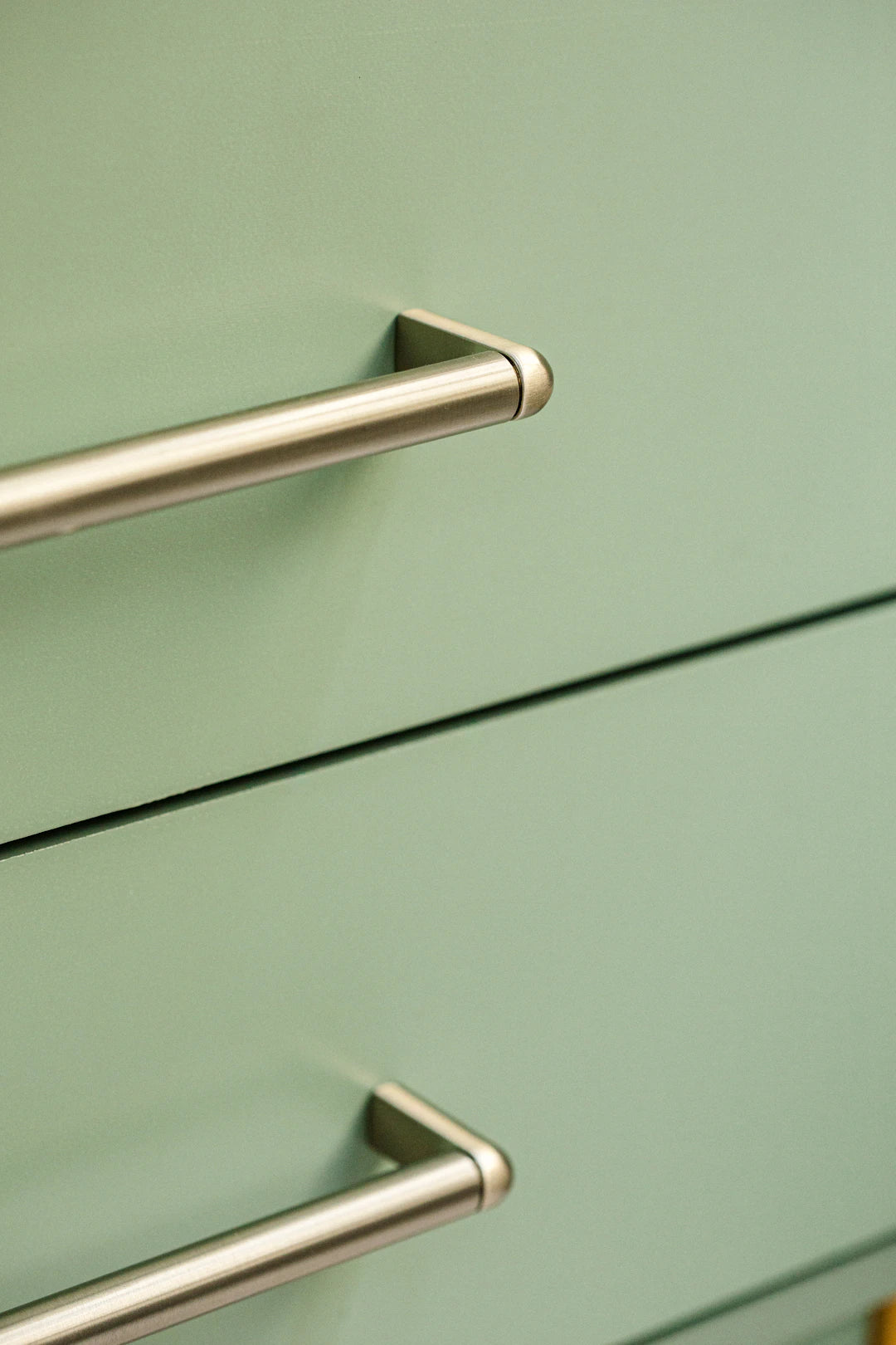 Jaladeras de Aluminio Negro para Muebles Modernos