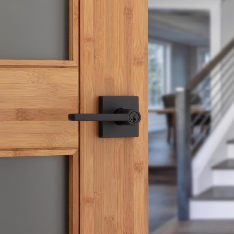 Manija Kwikset 97402-920 Negra Mate | Seguridad SmartKey