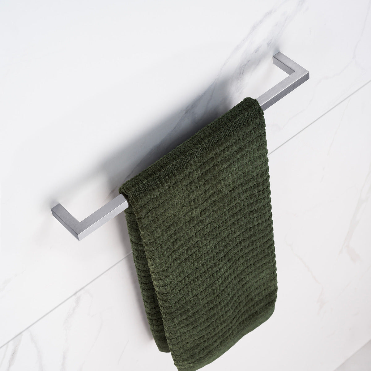 Toallero AISI 304 IN 44.175/16 - Calidad Duradera para Baños