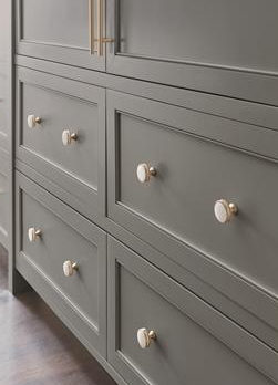 Pomo Oberon 1 3/8 en Oro Champ - Elegante y Duradero